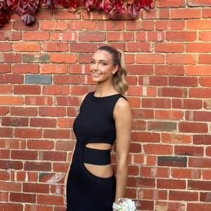 Meet your Posher, Isabella